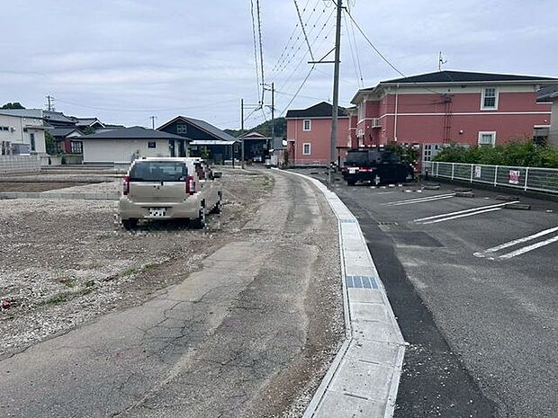 前面道路含む現地写真