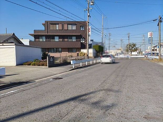 前面道路含む現地写真