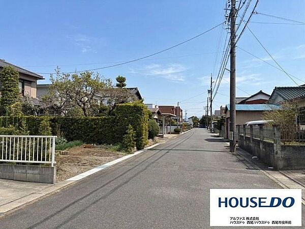 前面道路含む現地写真