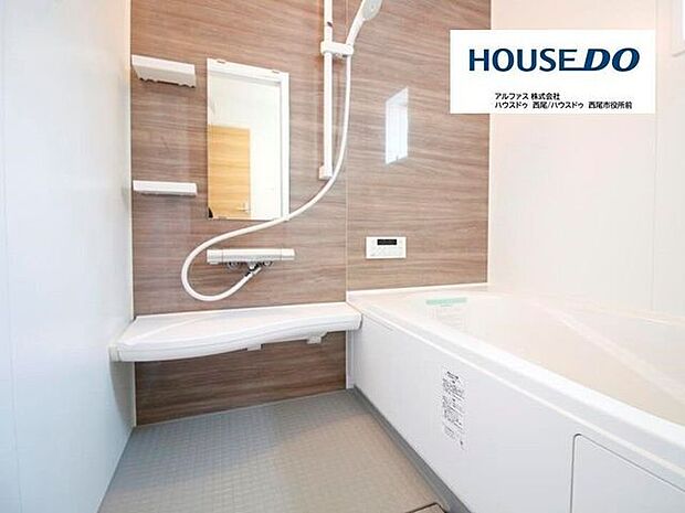 同型写真(浴室)