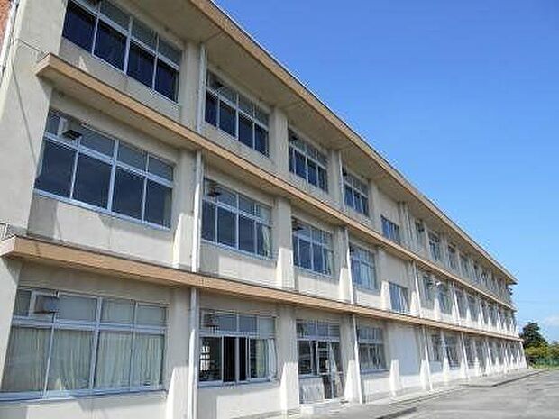 東部中学校 1740m