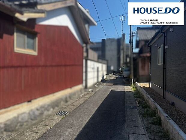 *東側前面道路*