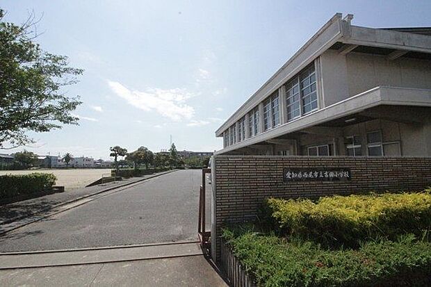 吉田小学校 800m