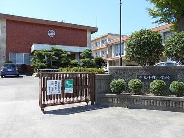 一色中部小学校 1160m
