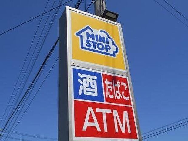 ミニストップ M&K西尾店 670m