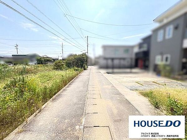 前面道路含む現地写真