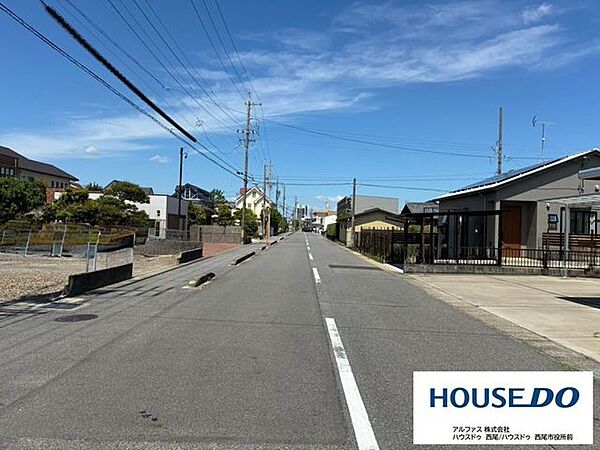 前面道路含む現地写真
