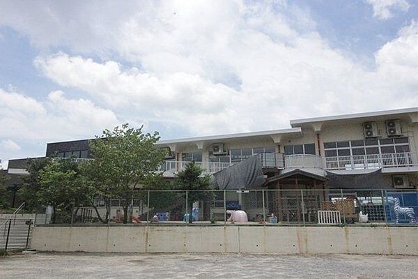 西尾中央幼稚園 970m