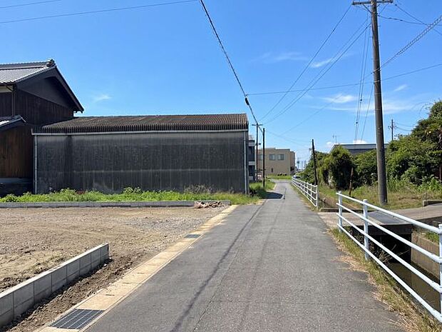 前面道路含む現地写真