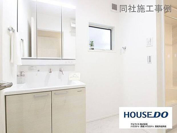 同型写真(その他室内)