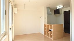 トリニティ B 1階1LDKのリビング/ダイニング