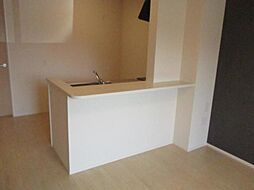 レ・フレール II 1階1LDKのリビング/ダイニング