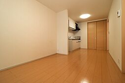 フレスクーラ III 1階1LDKのリビング/ダイニング