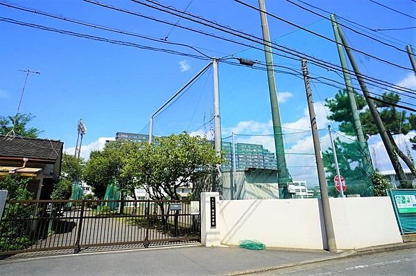 茅ヶ崎市立梅田中学校約600m（徒歩約8分）
