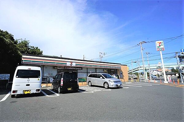 セブンイレブン茅ヶ崎緑が浜店約350m(徒歩約5分）