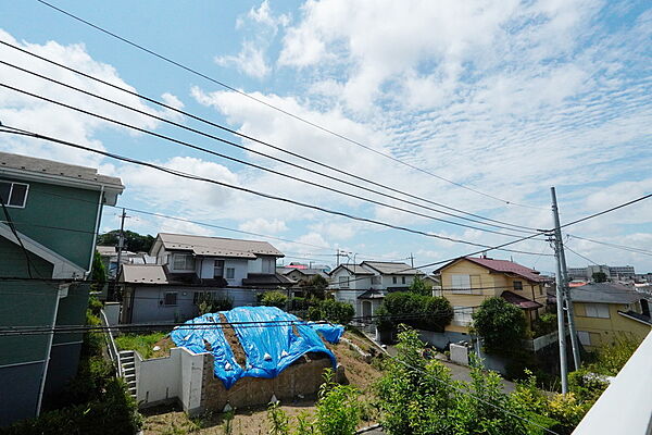 ゆとりある住環境が保たれた、静かで落ち着きのある住宅街です。