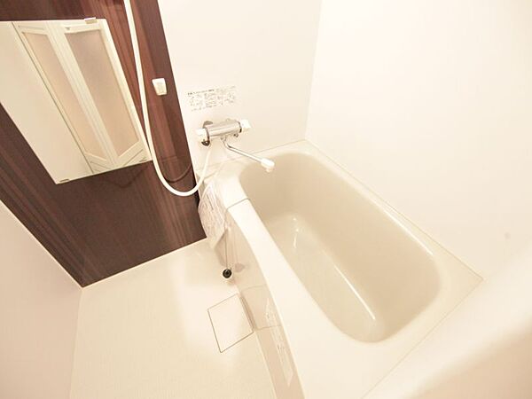 画像6:モデルルーム画像　バスルーム 浴室乾燥機