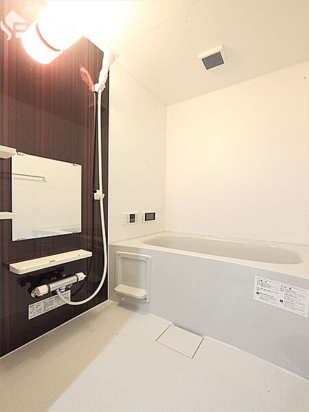 画像6:バスルーム　追い炊き機能付　浴室換気乾燥機付　浴室TV付