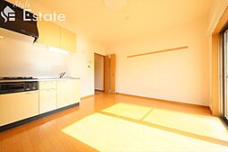 CREST四女子 3階1LDKのリビング/ダイニング