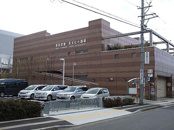 画像24:名古屋市西図書館（2400m）