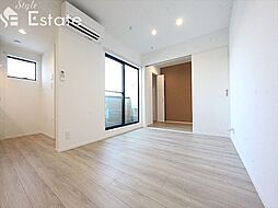 シャンブル高畑 102 1階1LDKのリビング/ダイニング