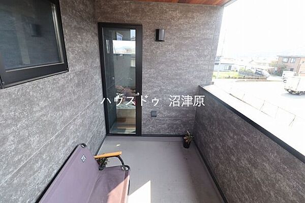 屋根付きなので憩いの場にも