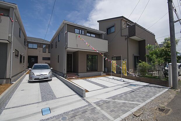 豊かで快適な暮らしを。ここから始まる「日常」はご家族にとってかけがえのない時間となります。少しでも豊かに、快適に。そんな想いから本邸宅は生まれました。