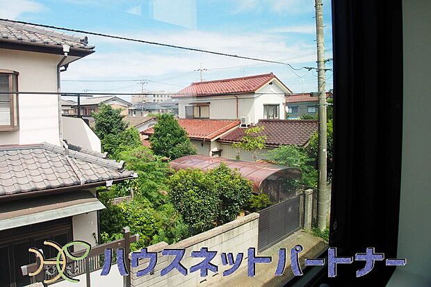 穏やかな住環境とゆとりある敷地が魅力