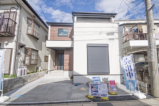 太陽に愛された邸は、陽当り・通風に優れた魅力的で快適さを追求した新築戸建でした。ここに住むからこそ意味がある。そんな特別感に浸りながら、毎日をお過ごしして欲しいです。