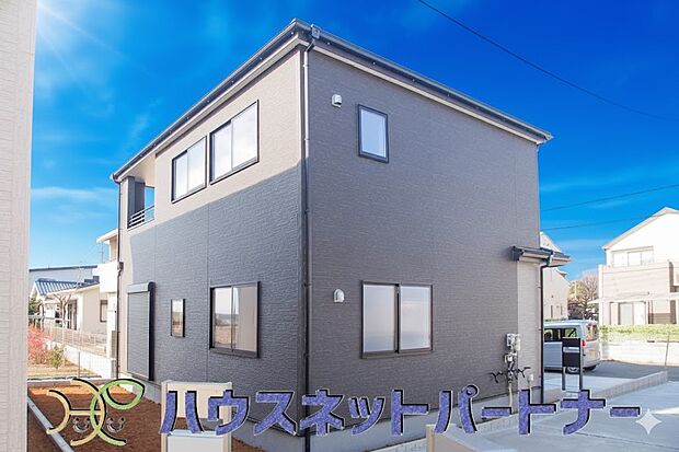 緑豊かな環境でライフワークが楽しみ。ご家族の安らぎをコンセプトに設計された住まいが誕生。