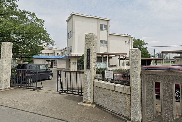 周辺環境-中学校(1600m)東中学校