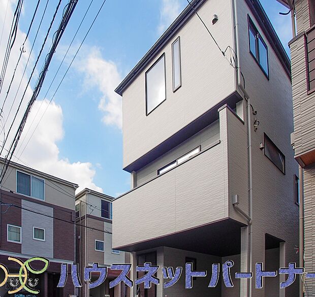 緑豊かな環境でライフワークが楽しみ。ご家族の安らぎをコンセプトに設計された住まいが誕生。