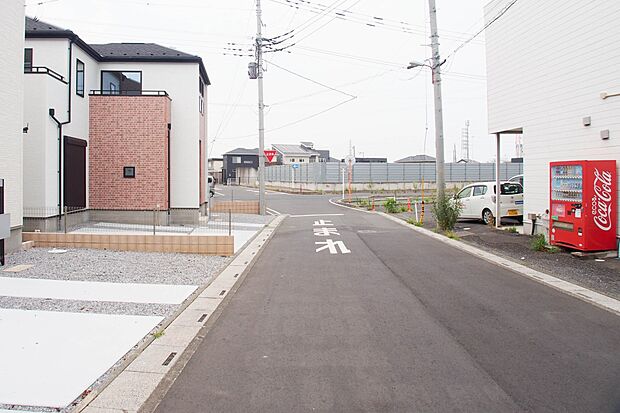 家族の温かさと陽光の暖かさ、楽しい毎日と明るい未来を予感させる「空間が織り成すひとつ先の住み心地」を演出します。