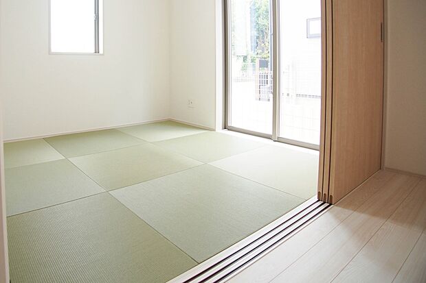 畳の香りが心地いい。食後にごろん。。なんて贅沢。