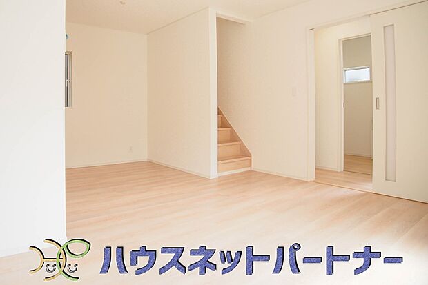 流行に左右されず、将来にわたって価値が継続する「上質」な佇まい。おしゃれな雰囲気や自然の潤い、親しみやすさといった個性を、街に新たな価値をもたらし続ける。