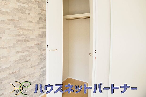 うららかな陽射しがどのお部屋にも降り注ぎますように、快適さを追求した間取設計。得難い立地環境での生活を恵みの豊かな永住の地へと変えてくれます。