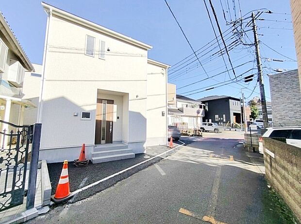 陽当りや通風性など各所に施された工夫で住みやすさを実現。部屋の大きさや周辺環境・街並など、資料には掲載していない情報が現地にはたくさんございます。是非ご確認下さい。