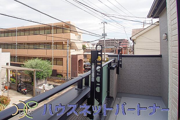 青い空に近いプライベート空間。