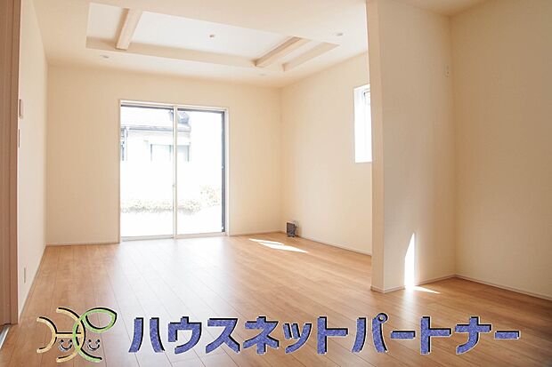 インテリアショップで見掛けた「あの家具」も置ける、ゆったりとした空間。時に広さが上質な寛ぎの時間になる事も。