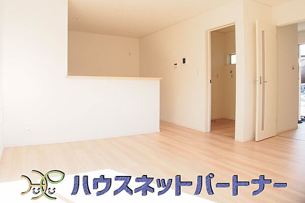 流行に左右されず、将来にわたって価値が継続する「上質」な佇まい。おしゃれな雰囲気や自然の潤い、親しみやすさといった個性を、街に新たな価値をもたらし続ける。 