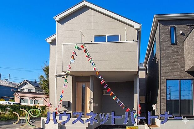 流行に左右されず、将来にわたって価値が継続する上質な佇まい。親しみやすさといった個性を演出してくれます。