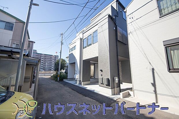 居住者の帰り、訪れる方を優しく迎える・安らぎに満ちた生活空間を予感させる。健やかな暮らしを楽しめそう。