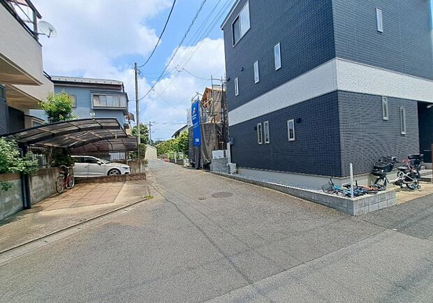 家族の温かさと陽光の暖かさ、楽しい毎日と明るい未来を予感させる「空間が織り成すひとつ先の住み心地」を演出します。