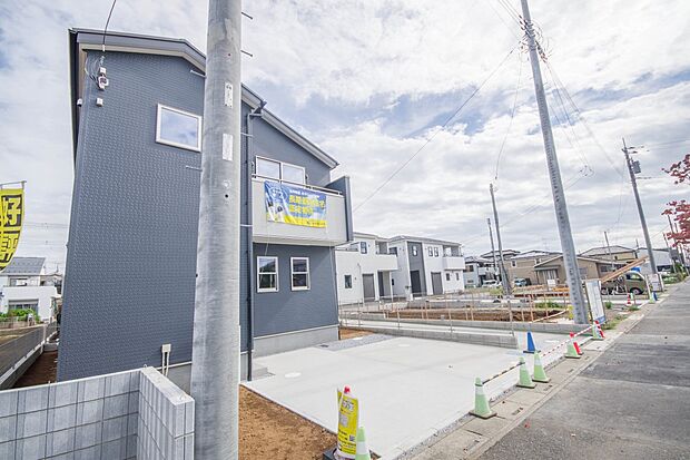 豊かで快適な暮らしを。ここから始まる「日常」はご家族にとってかけがえのない時間となります。少しでも豊かに、快適に。そんな想いから本邸宅は生まれました。