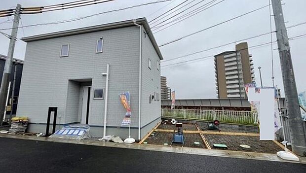 家づくりへの想いが設計に表れています。住み心地のために工夫された造り辺環境には便利な設備が点在し、毎日の暮らしを快適にしてくれる邸宅です。