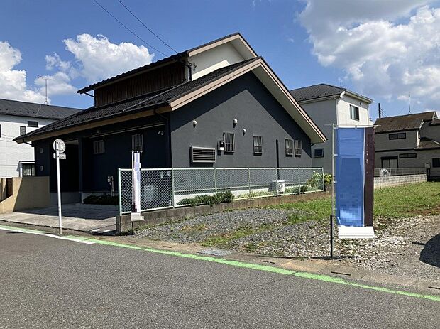 緑豊かな環境でライフワークが楽しみ。ご家族の安らぎをコンセプトに設計された住まいが誕生。