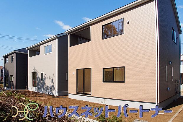 家族の温かさと陽光の暖かさ、楽しい毎日と明るい未来を予感させる「空間が織り成すひとつ先の住み心地」を演出します。