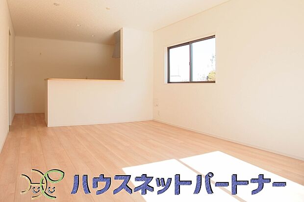 うららかな陽射しがどのお部屋にも降り注ぎますように、快適さを追求した間取設計。得難い立地環境での生活を恵みの豊かな永住の地へと変えてくれます。