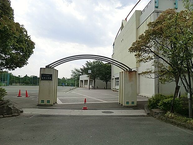 周辺環境-小学校(950m)春野小学校