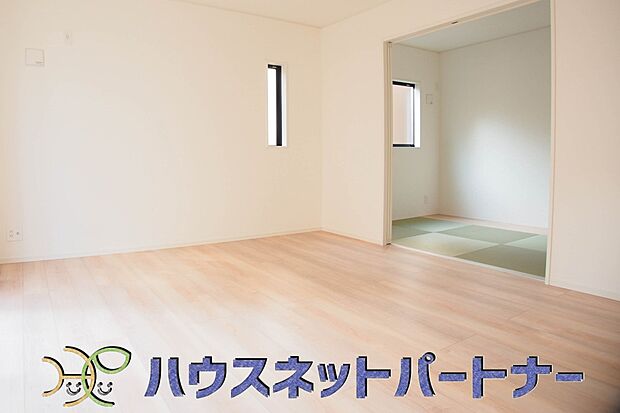 インテリアショップで見掛けた「あの家具」も置ける、ゆったりとした空間。時に広さが上質な寛ぎの時間になる事も。